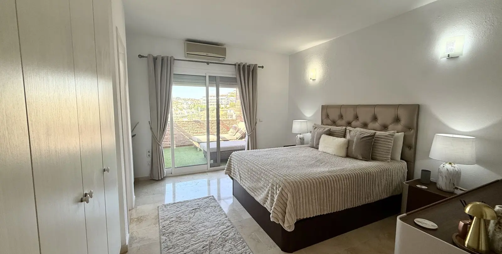 Sale of townhouse in Riviera del Sol 21