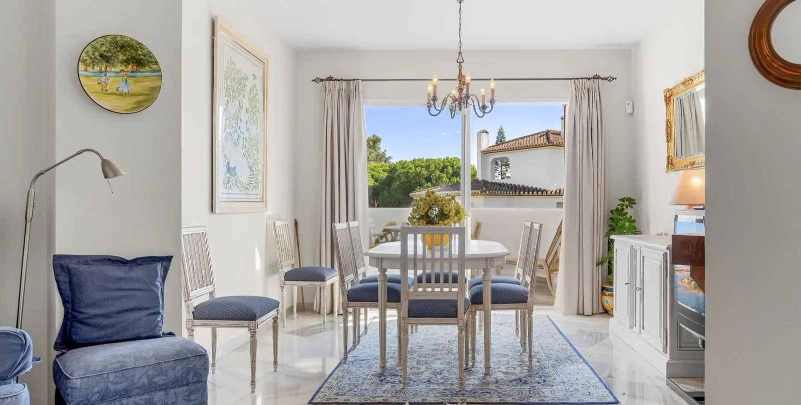 Продажа апартаментов на среднем этаже в Elviria 4