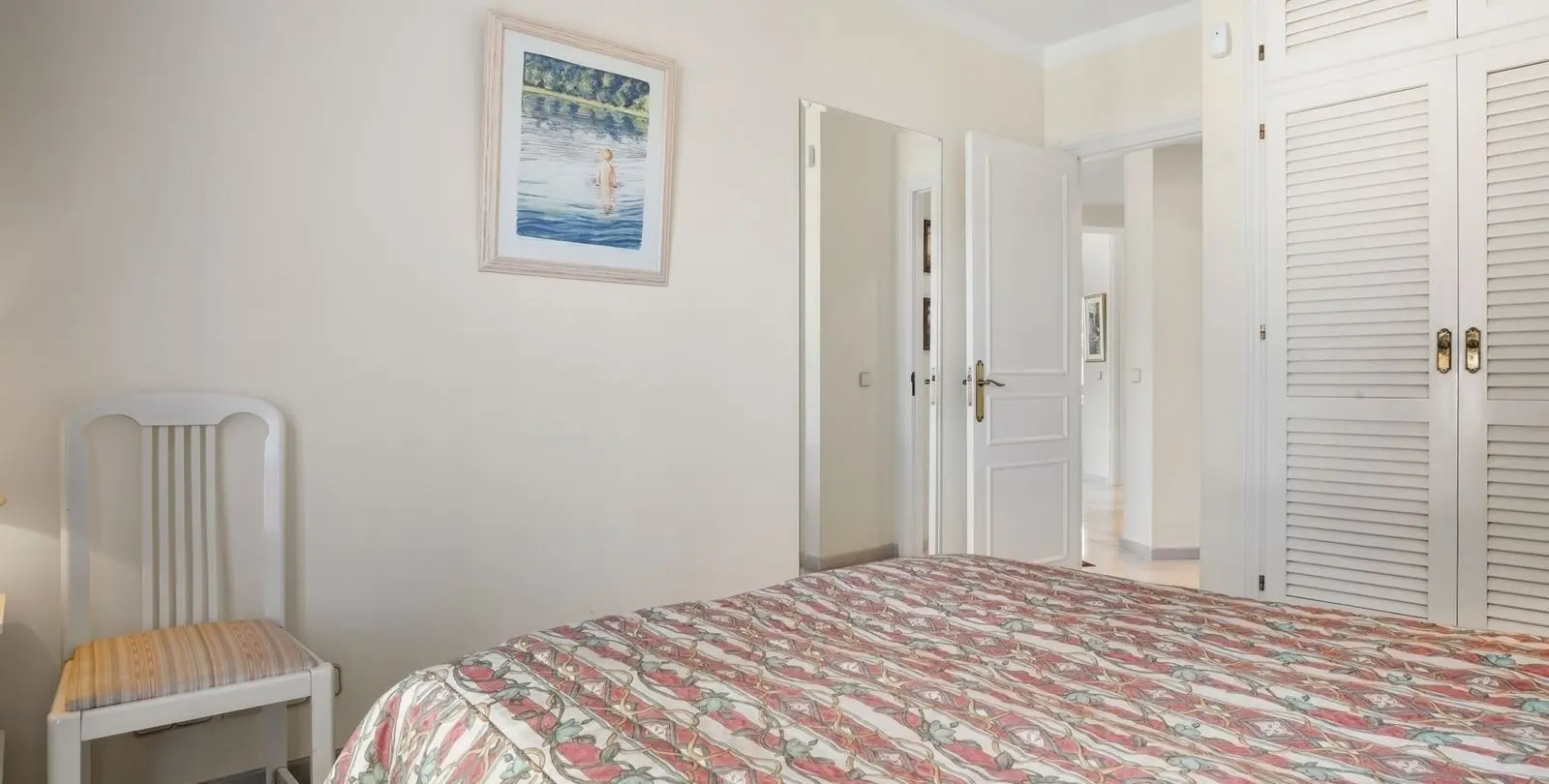 Продажа апартаментов на среднем этаже в Elviria 11
