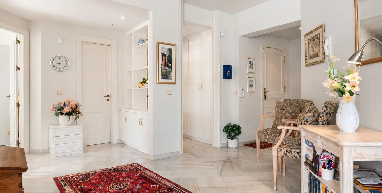 Продажа апартаментов на среднем этаже в Elviria 13