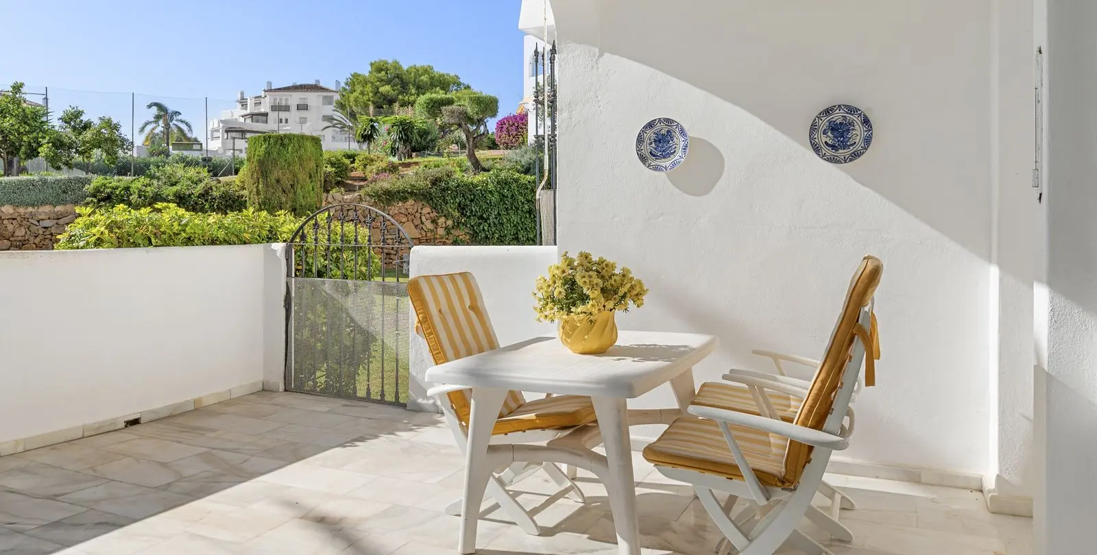 Продажа апартаментов на среднем этаже в Elviria 18