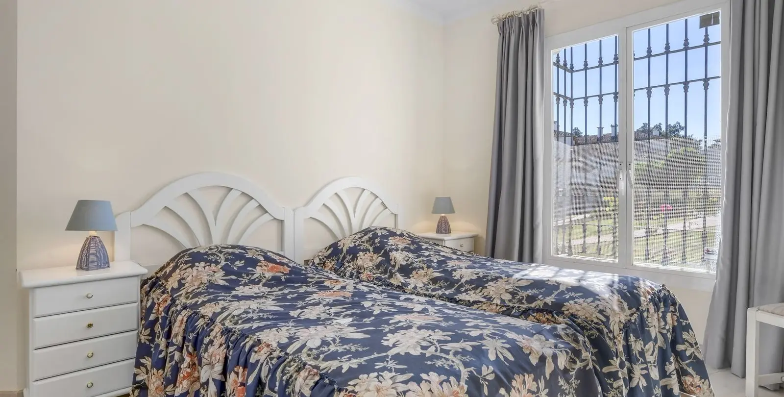 Продажа апартаментов на среднем этаже в Elviria 20