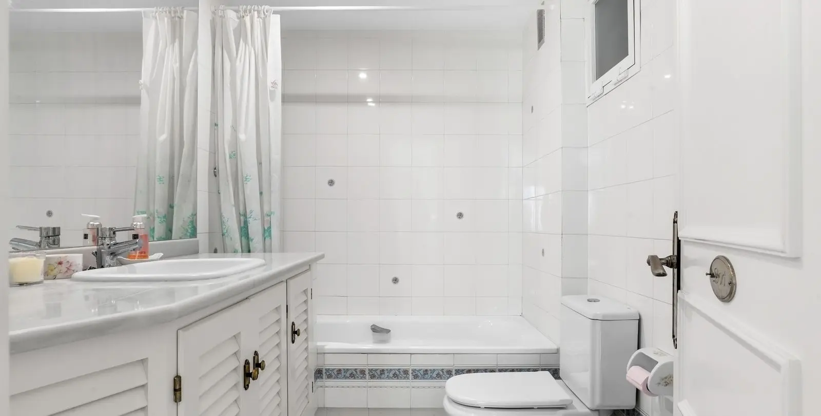 Продажа апартаментов на среднем этаже в Elviria 21
