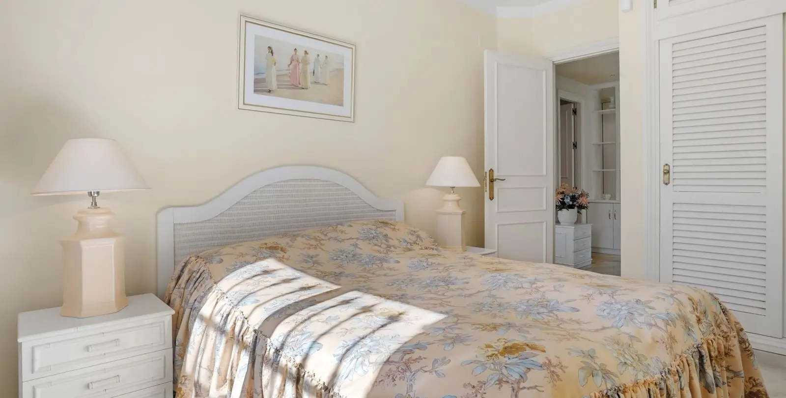 Продажа апартаментов на среднем этаже в Elviria 23