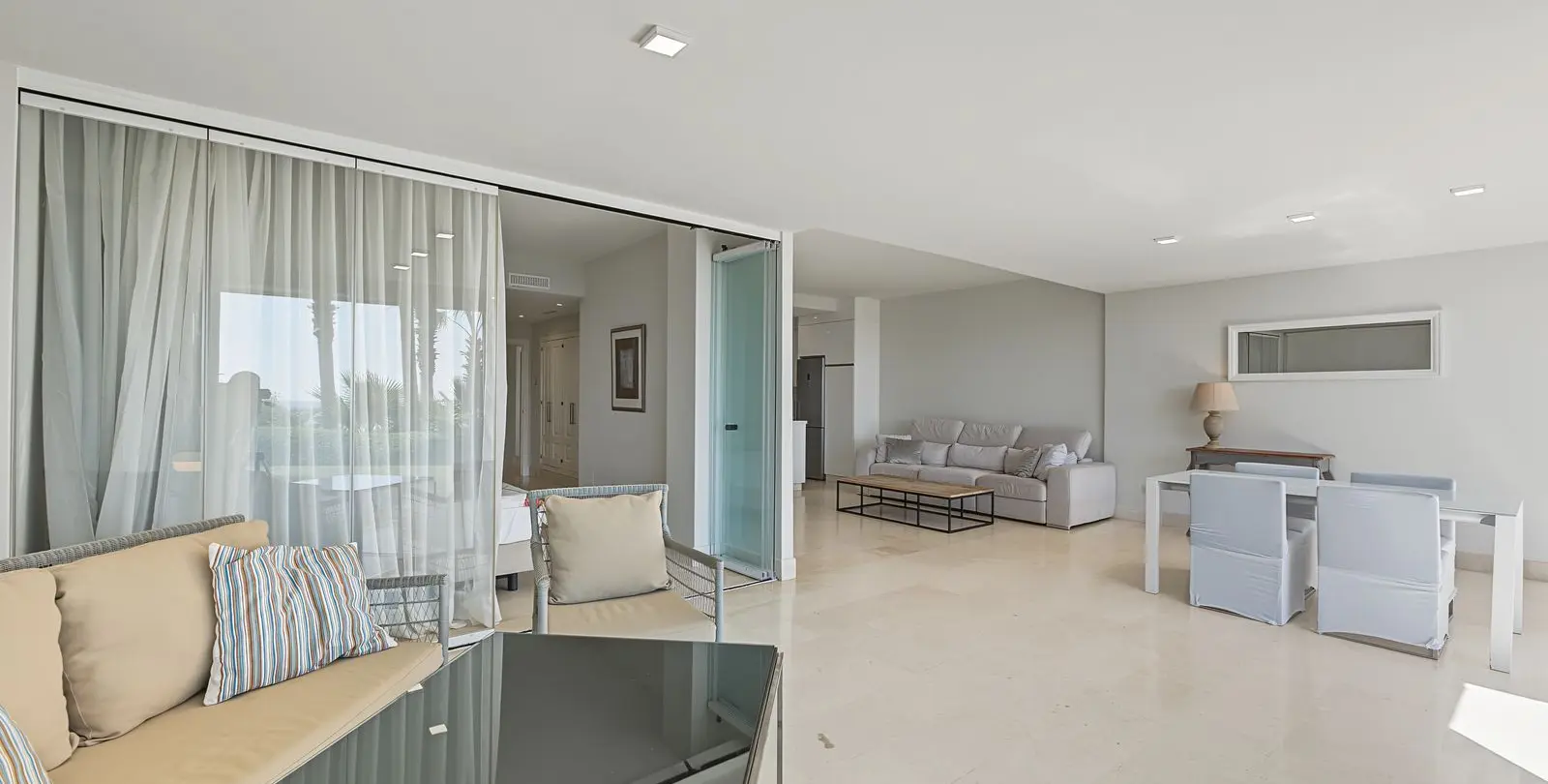 Venta de apartamento en planta baja en Benahavís 2