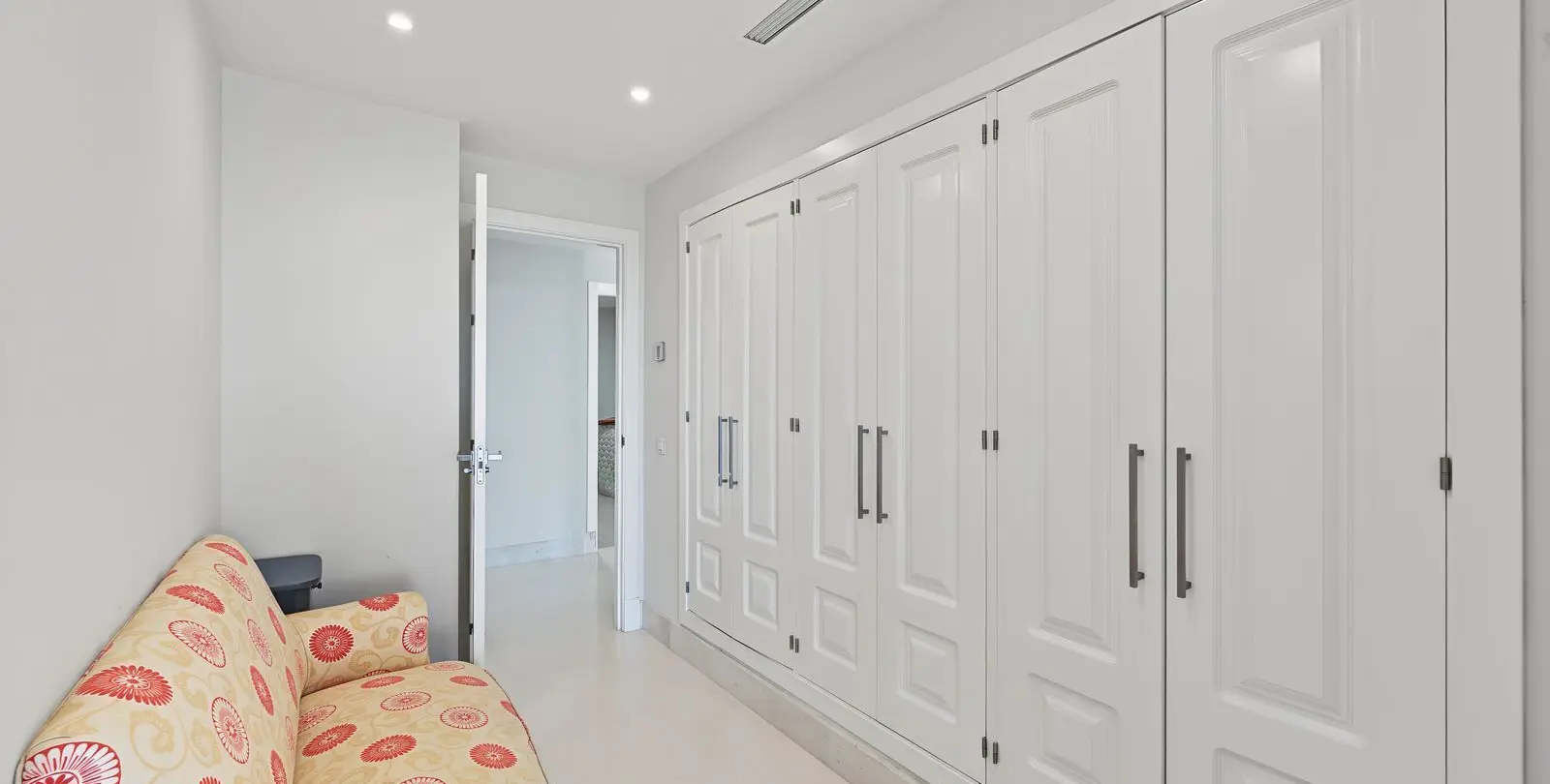 Venta de apartamento en planta baja en Benahavís 8