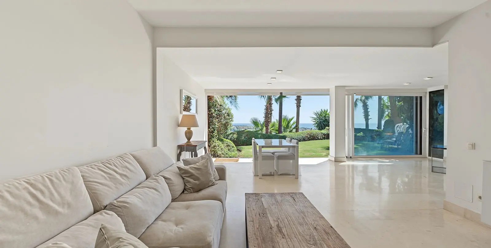 Venta de apartamento en planta baja en Benahavís 12