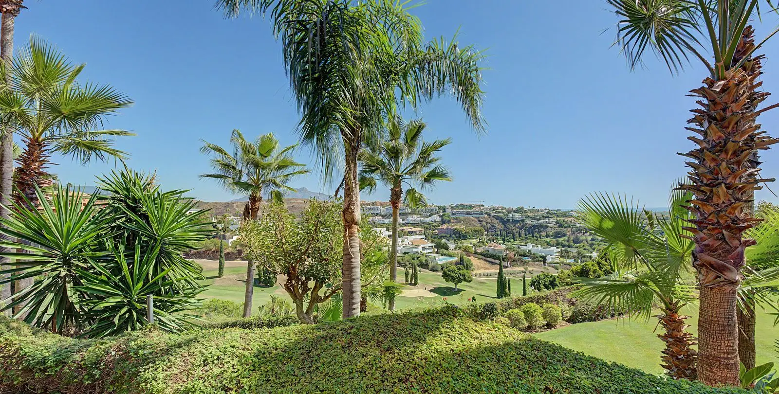 Venta de apartamento en planta baja en Benahavís 21