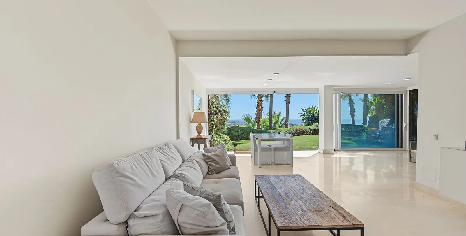 Venta de apartamento en planta baja en Benahavís 26