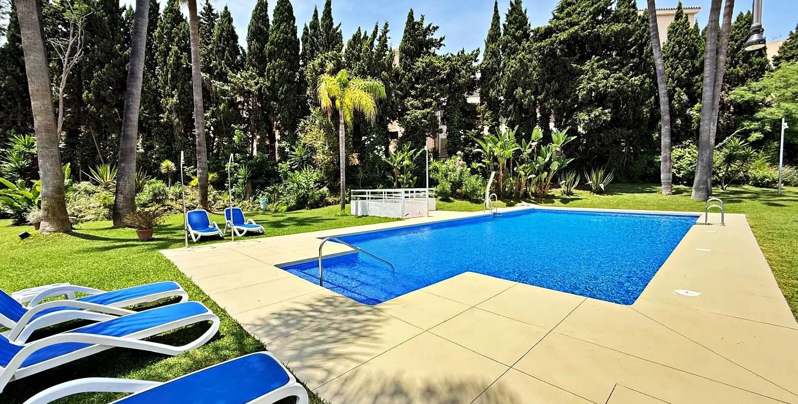 Продажа пентхауса в Puerto Banús 3