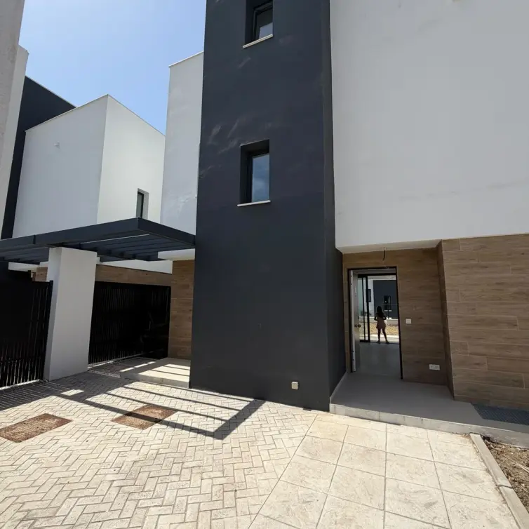 Sale of detached villa in Atalaya