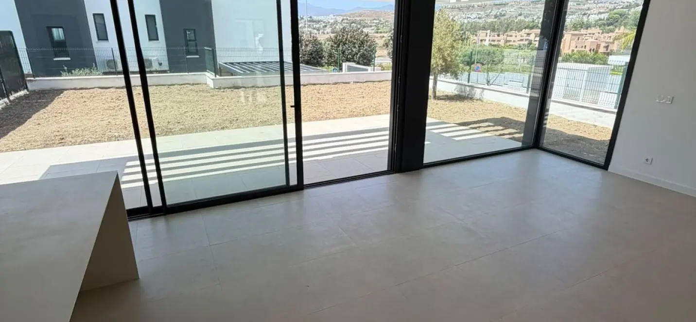 Venta de villa independiente en Atalaya 3
