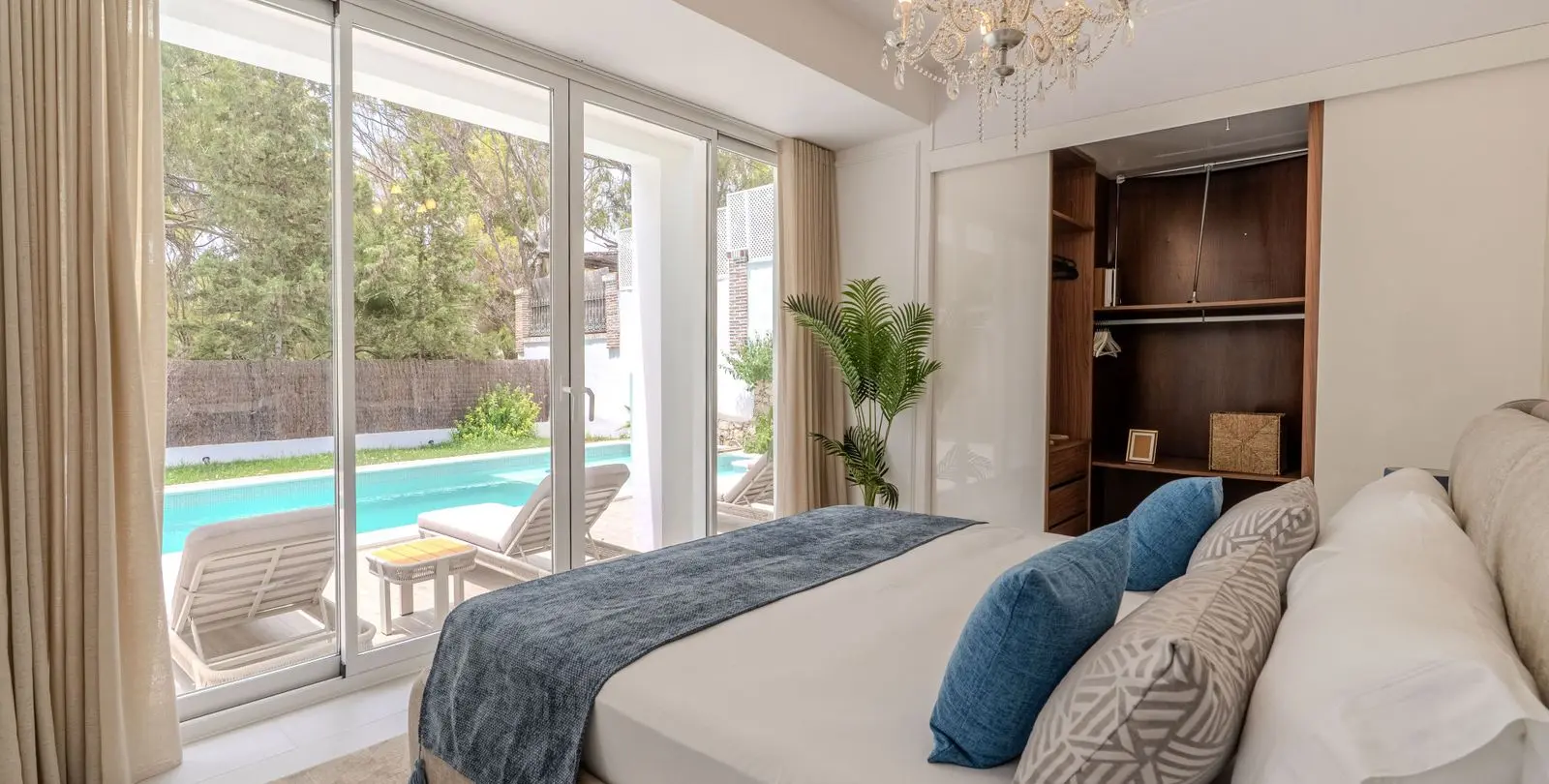 Venta de villa independiente en Nueva Andalucía 6