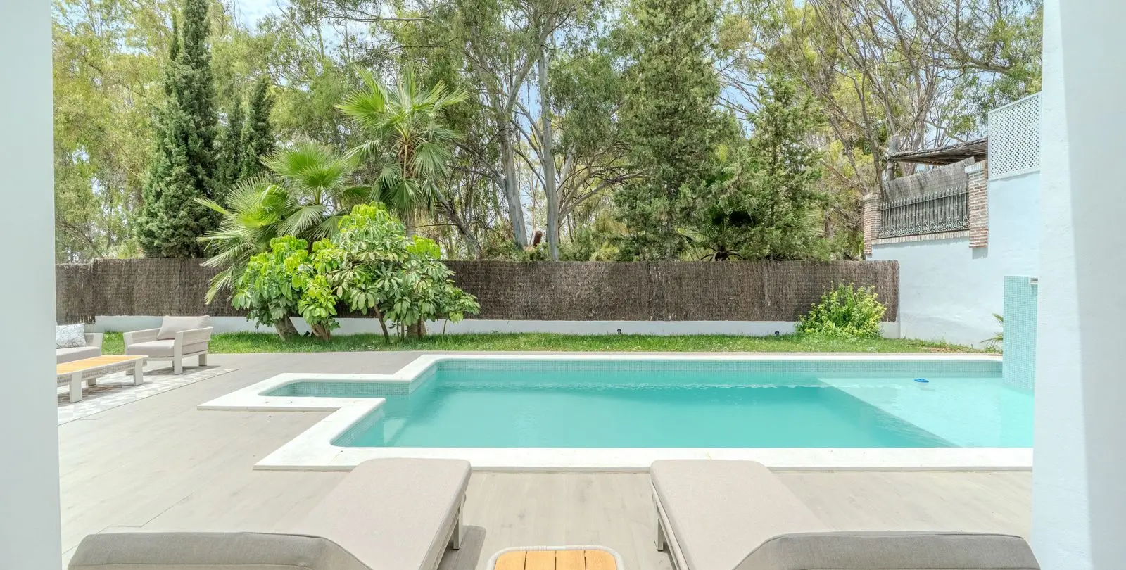 Venta de villa independiente en Nueva Andalucía 10