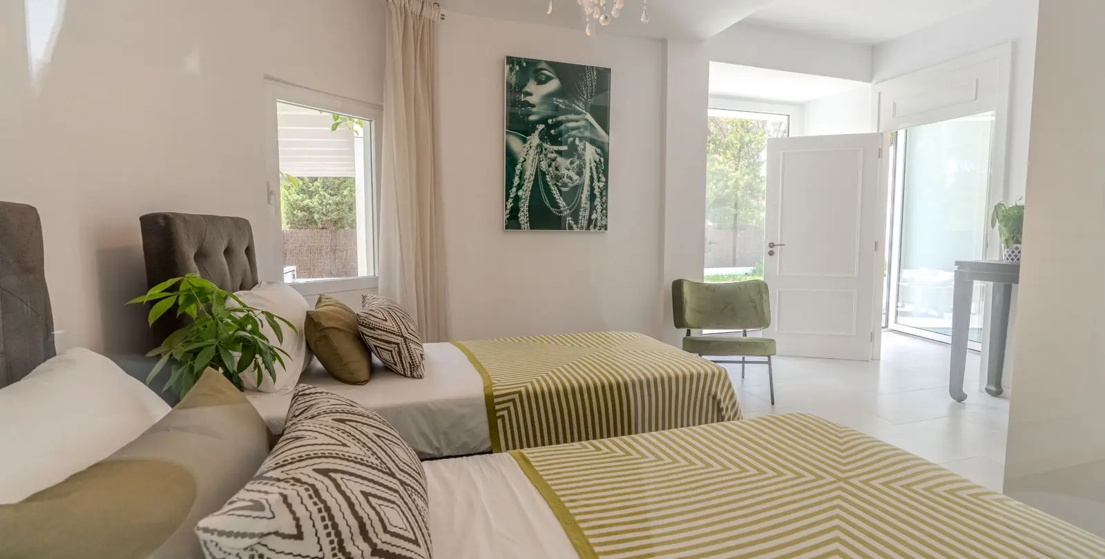 Venta de villa independiente en Nueva Andalucía 31