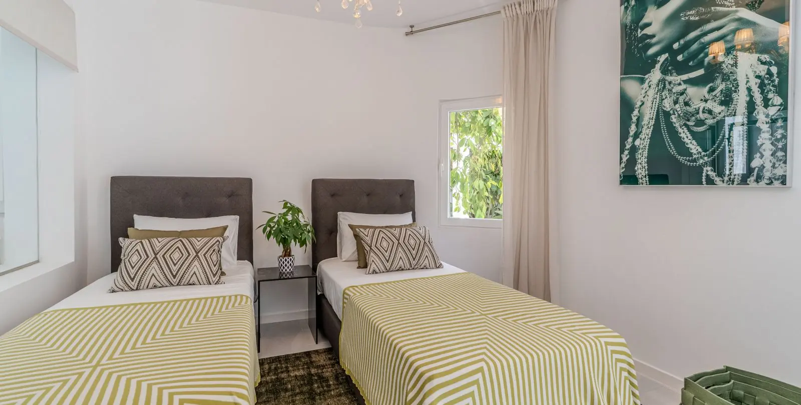 Venta de villa independiente en Nueva Andalucía 32