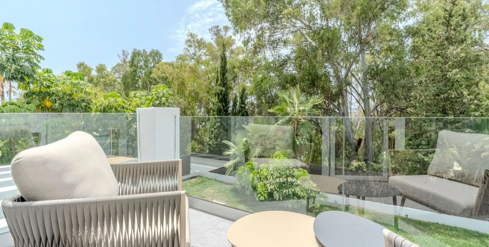 Venta de villa independiente en Nueva Andalucía 44