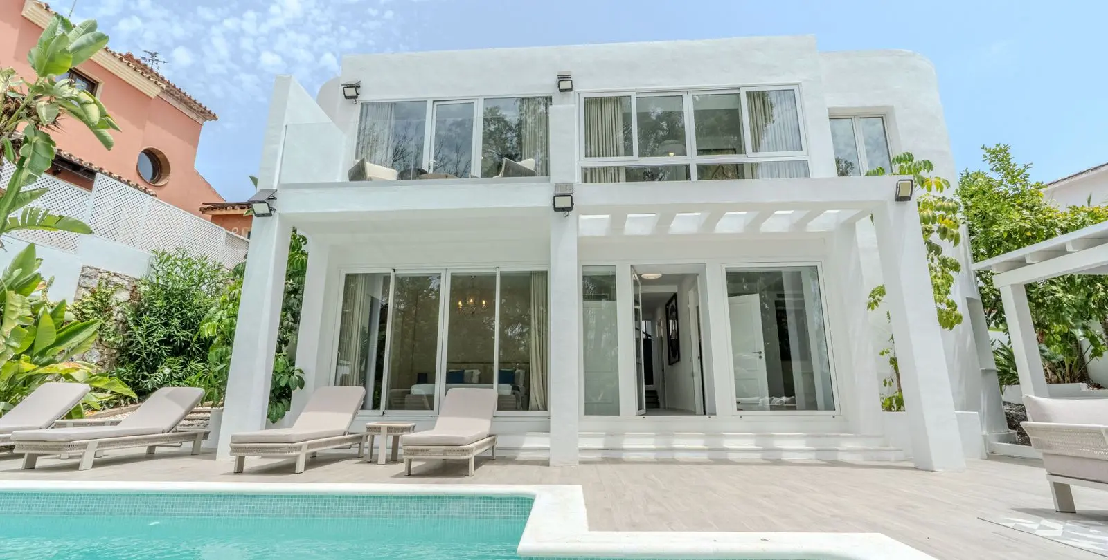 Venta de villa independiente en Nueva Andalucía 57