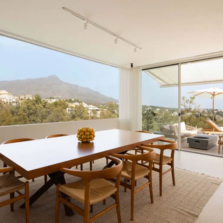 Venta de apartamento en planta media en Nueva Andalucía