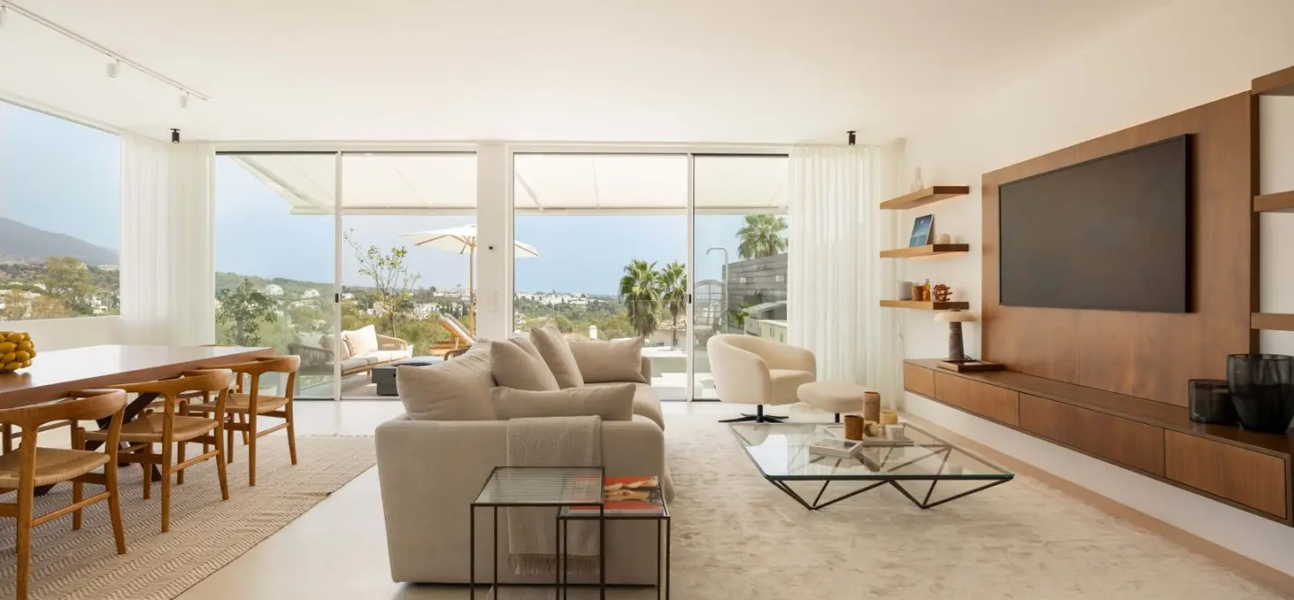 Venta de apartamento en planta media en Nueva Andalucía 4