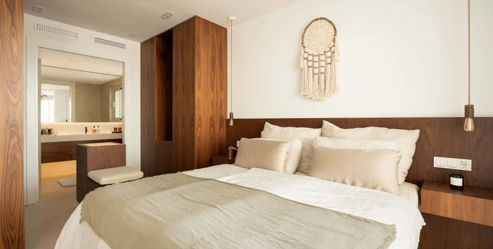 Venta de apartamento en planta media en Nueva Andalucía 11