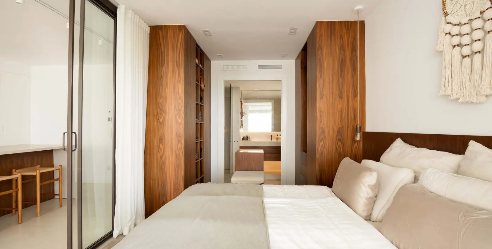 Venta de apartamento en planta media en Nueva Andalucía 13