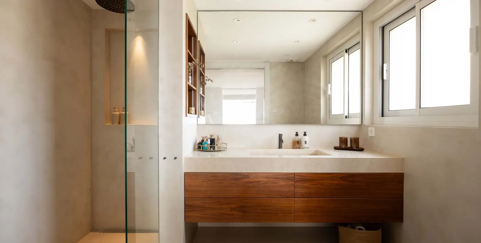 Venta de apartamento en planta media en Nueva Andalucía 14