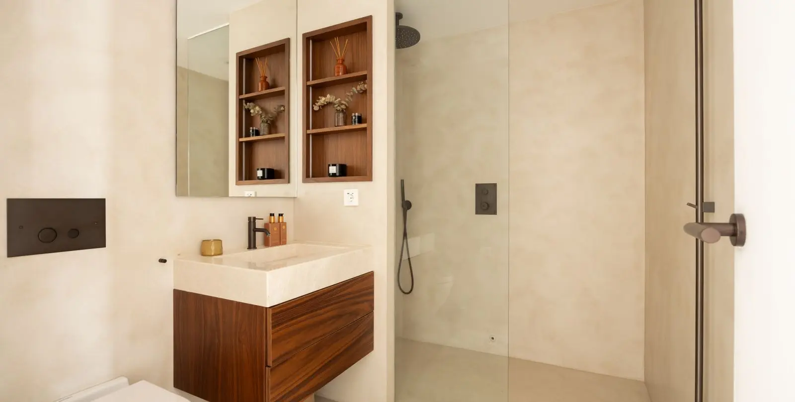Venta de apartamento en planta media en Nueva Andalucía 16