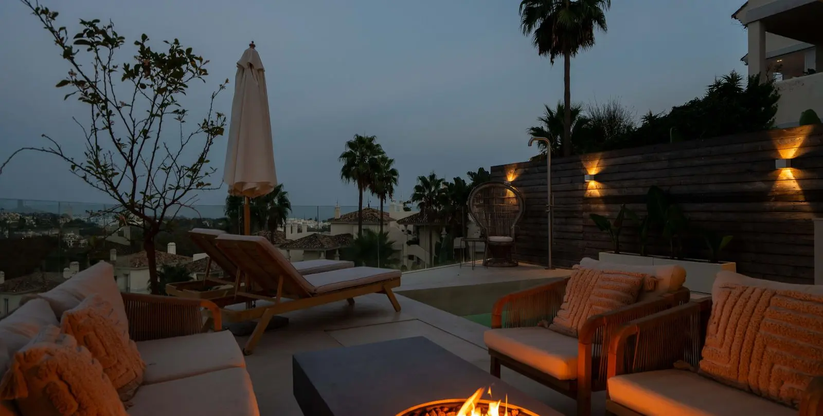 Venta de apartamento en planta media en Nueva Andalucía 28