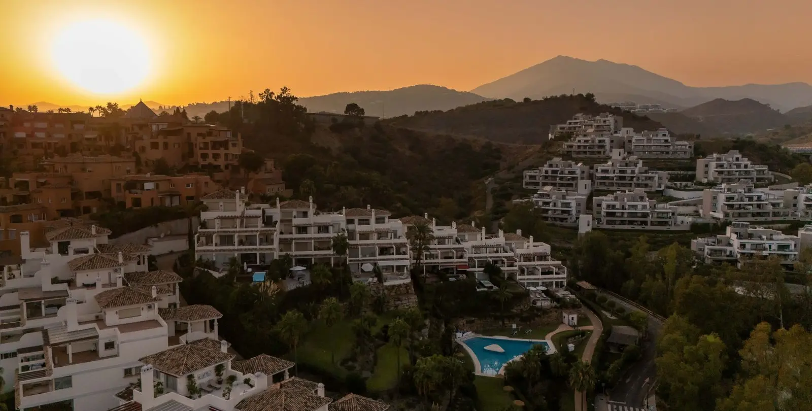 Venta de apartamento en planta media en Nueva Andalucía 32