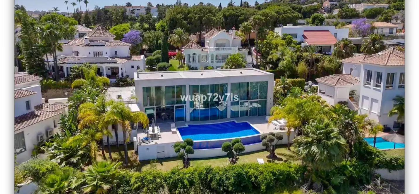 Venta de villa independiente en La Quinta 1