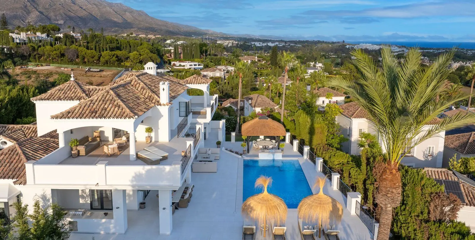 Продажа  отдельно стоящей виллы в Nueva Andalucía 2