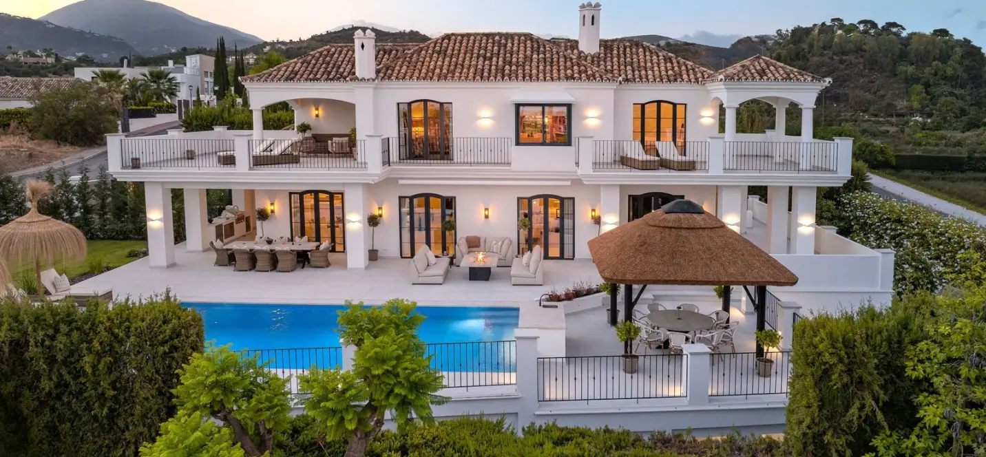 Venta de villa independiente en Nueva Andalucía 2