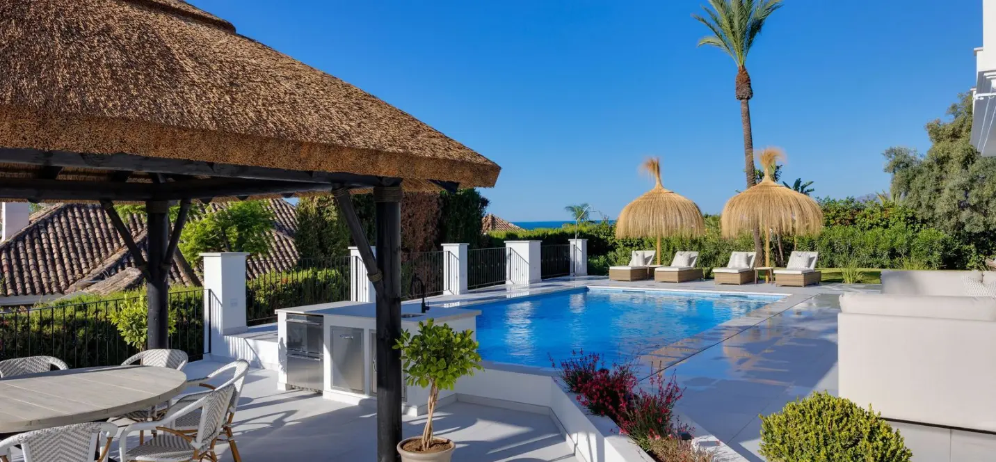 Venta de villa independiente en Nueva Andalucía 4