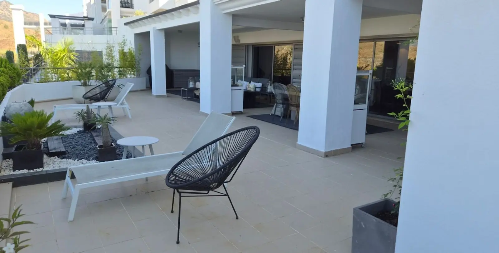Long-term rent of middle floor apartment in Los Flamingos 8