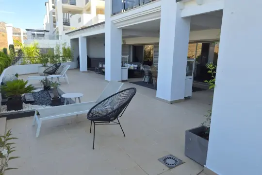 Image 8 thumb