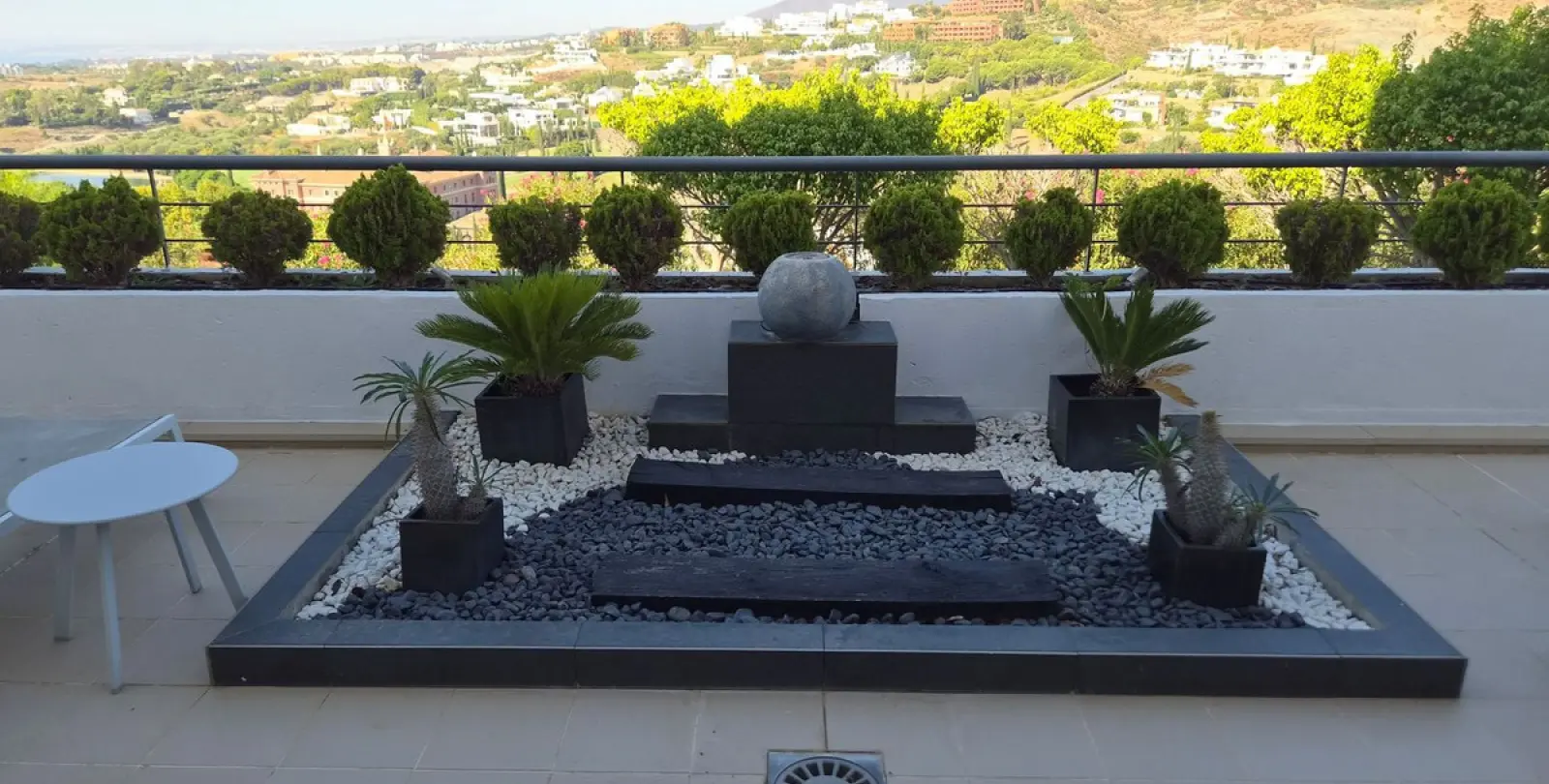 Long-term rent of middle floor apartment in Los Flamingos 10