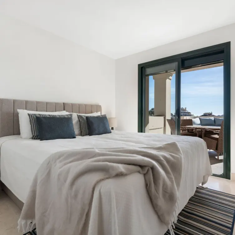 Long-term rent of middle floor apartment in Benahavís