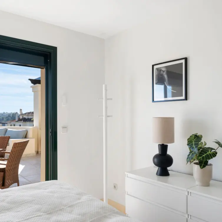 Long-term rent of middle floor apartment in Benahavís