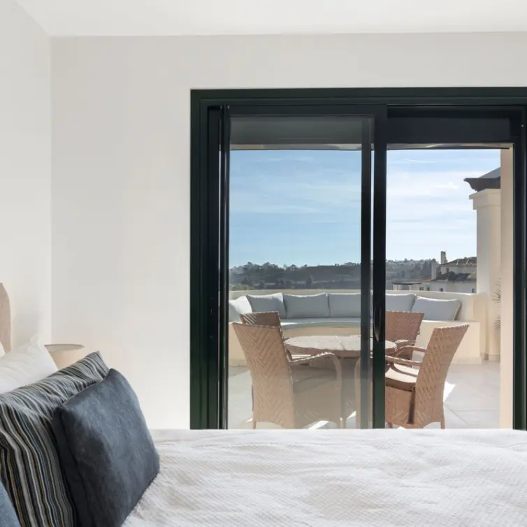 Long-term rent of middle floor apartment in Benahavís