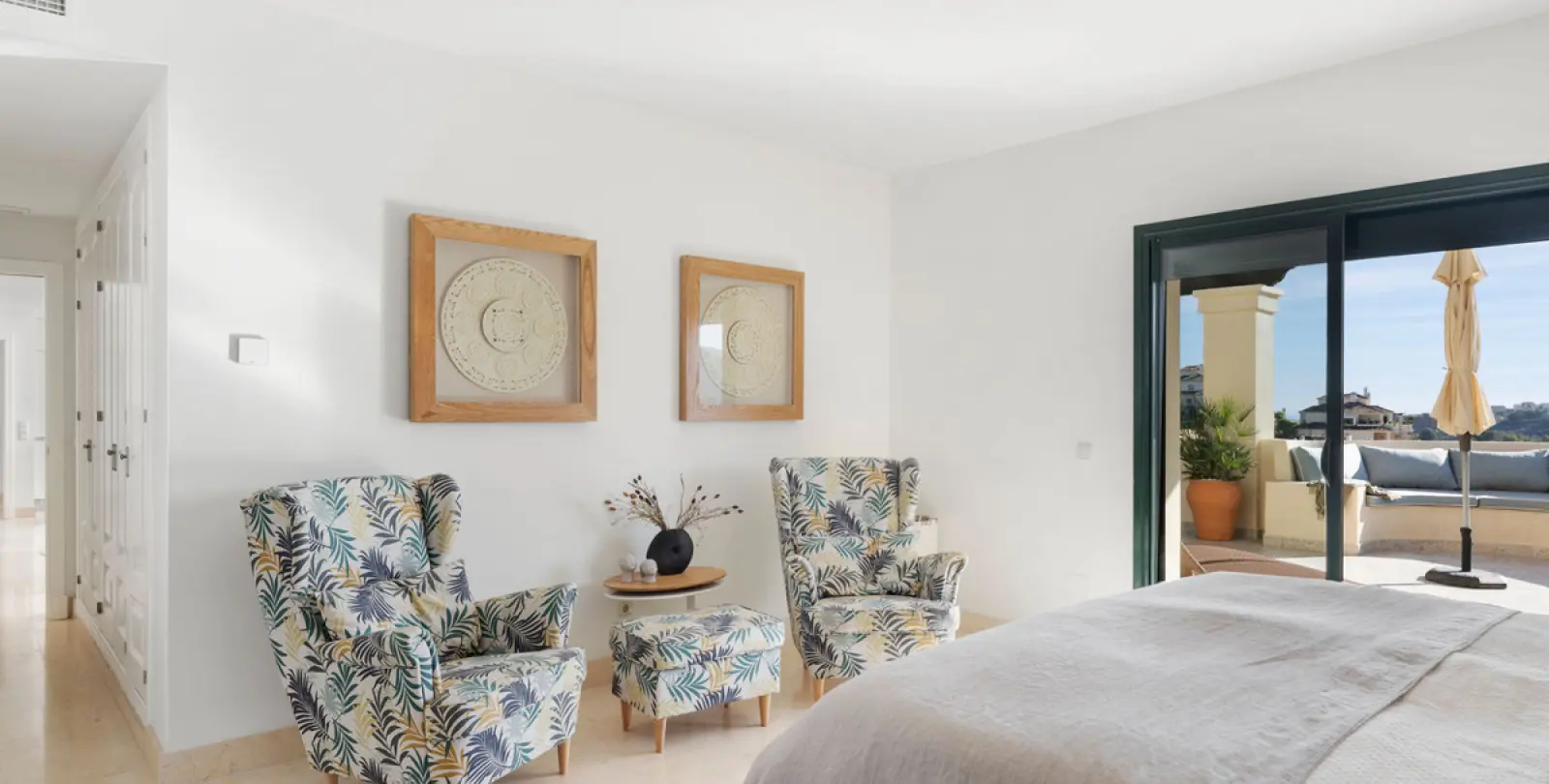 Long-term rent of middle floor apartment in Benahavís 10