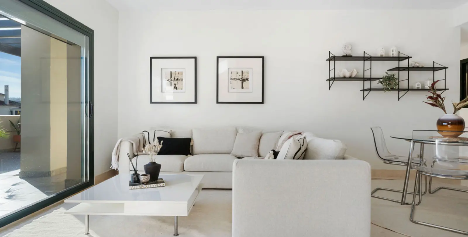 Long-term rent of middle floor apartment in Benahavís 19
