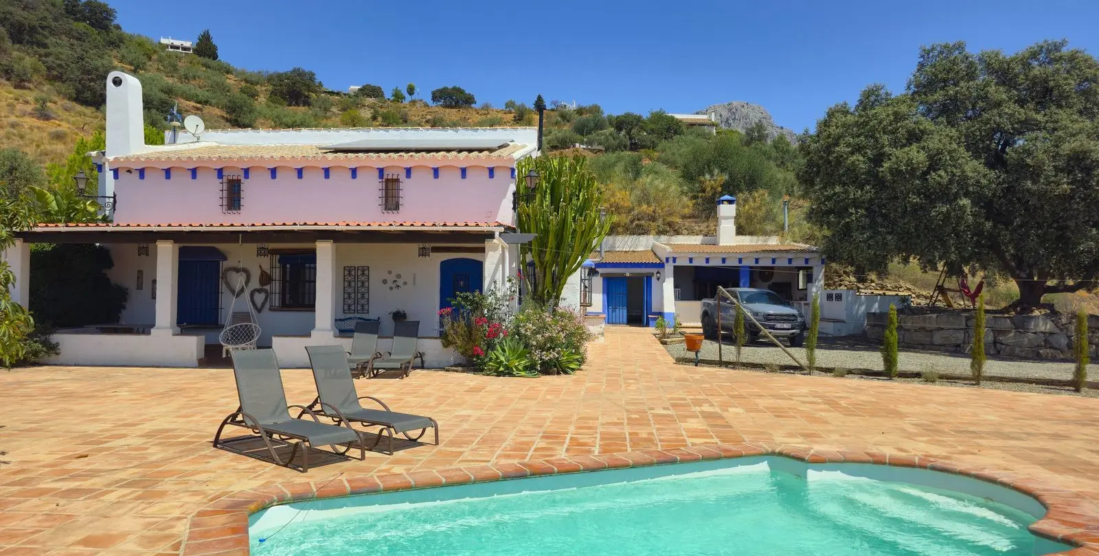Venta de villa independiente en Riogordo 2
