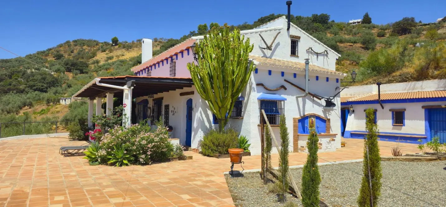 Venta de villa independiente en Riogordo 2