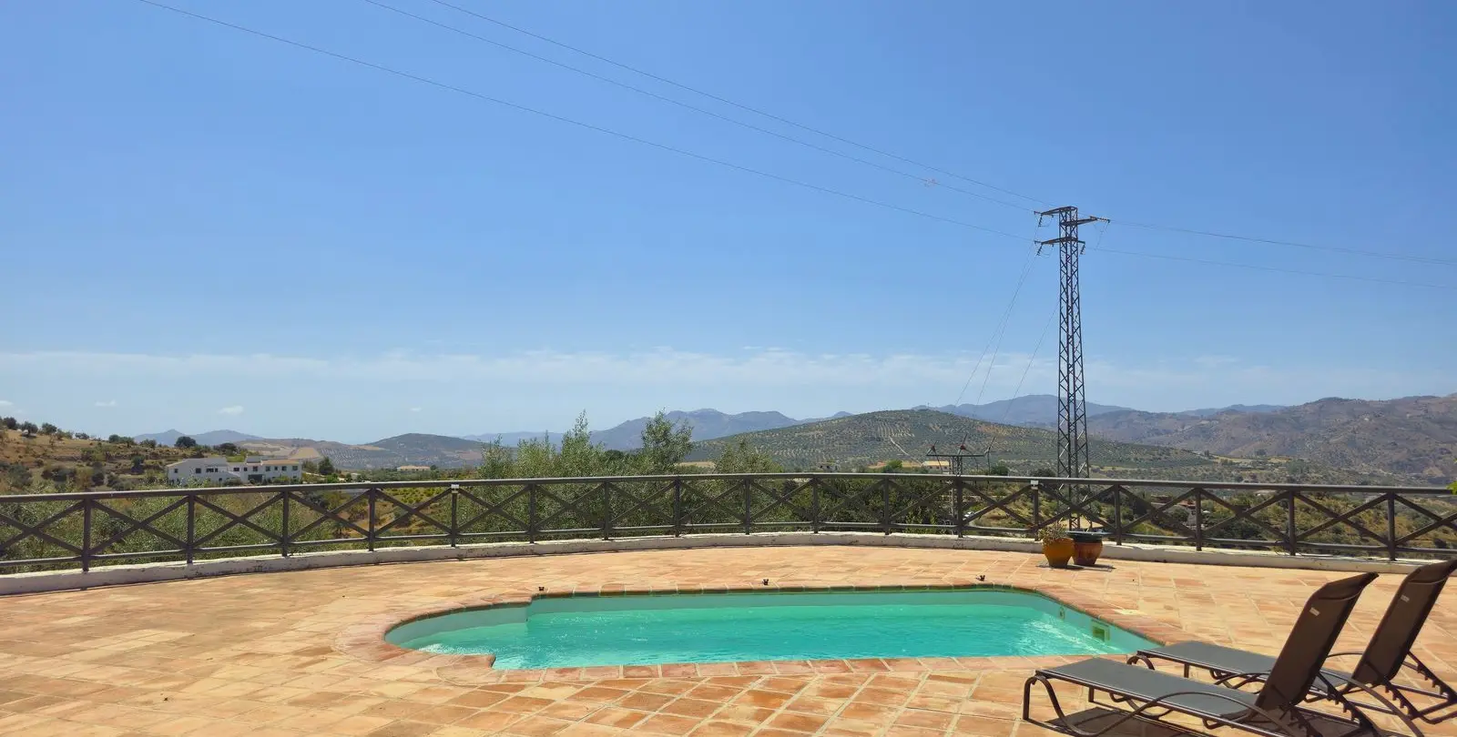 Venta de villa independiente en Riogordo 47