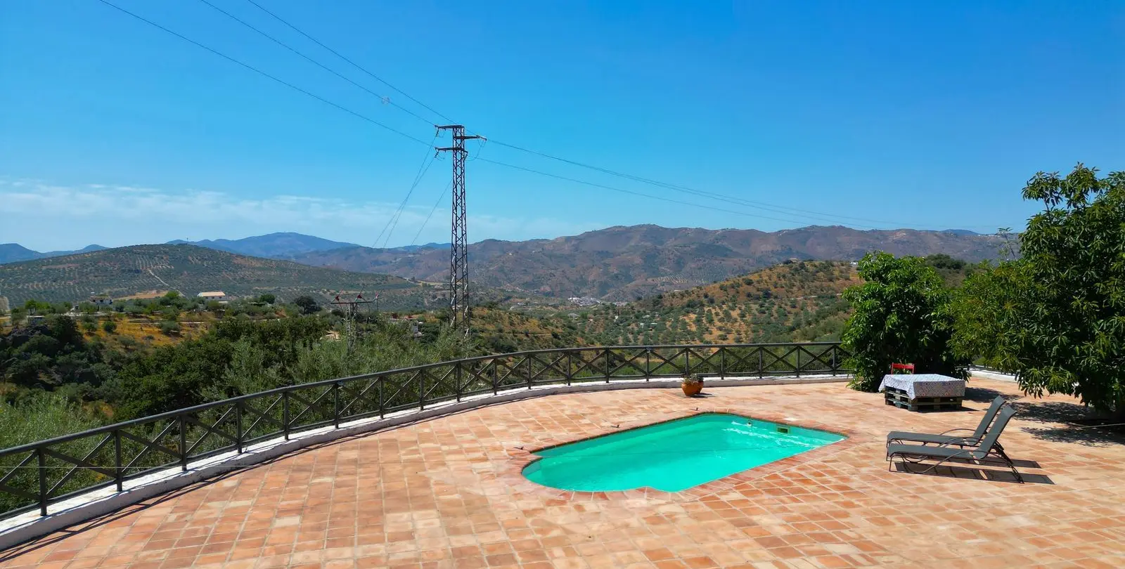 Venta de villa independiente en Riogordo 48