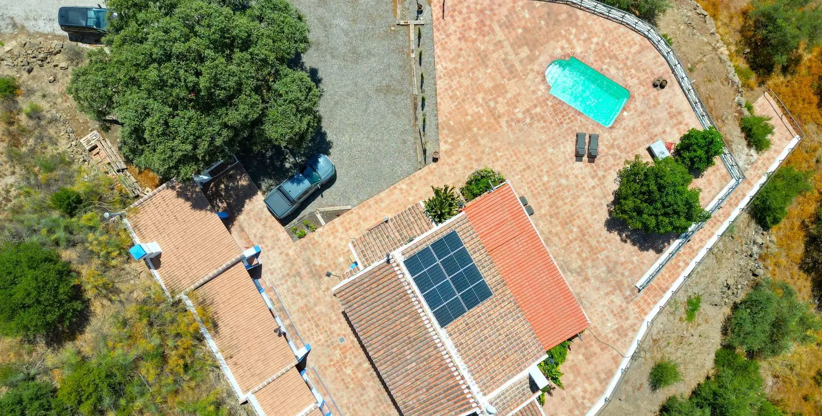 Venta de villa independiente en Riogordo 58