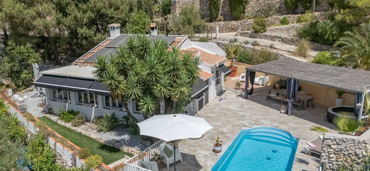 Venta de villa independiente en Cómpeta 0