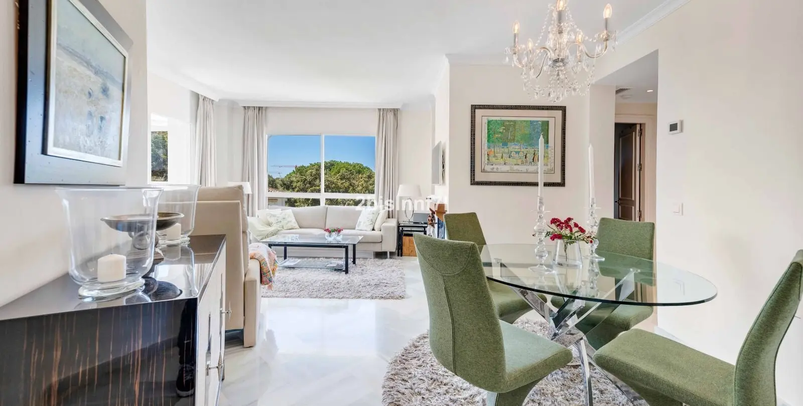 Venta de apartamento en planta media en Elviria 8