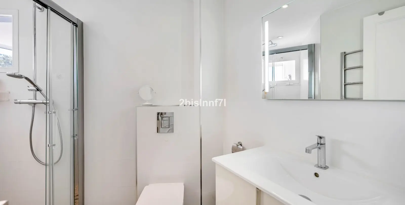Venta de apartamento en planta media en Elviria 15